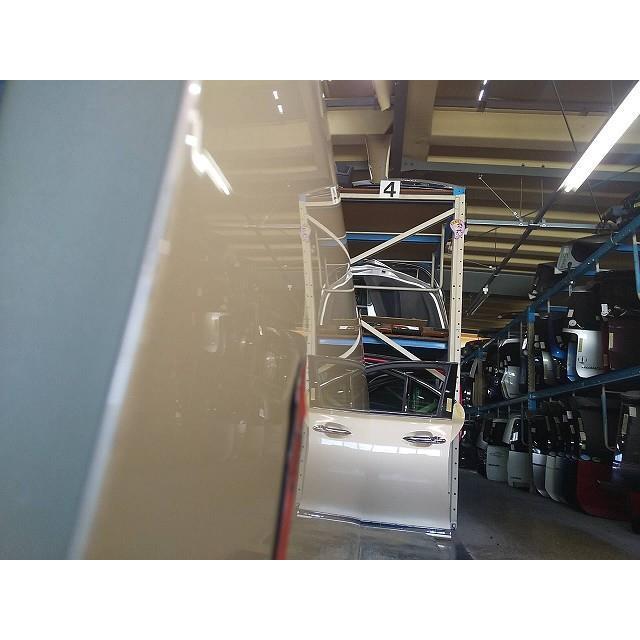 レクサス（LEXUS） LS DBA-USF40 右フロントドア 4T1 69506 : 原木