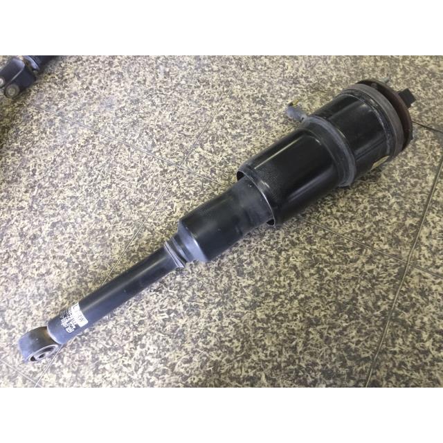 レクサス LS DBA-USF40 右リアエアサス077 70028［コア部品 