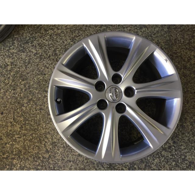 urs206 200系クラウンマジェスタ用純正ホイールタイヤセット