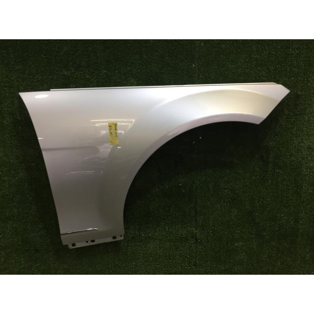 ベンツ Cクラス DBA-204048 右フロントフェンダーパネル 775 74218
