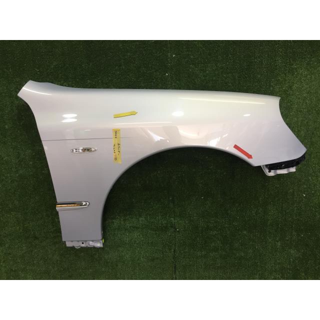 クラウンマジェスタ DBA-UZS186 右フロントフェンダーパネル 1F3 75544 