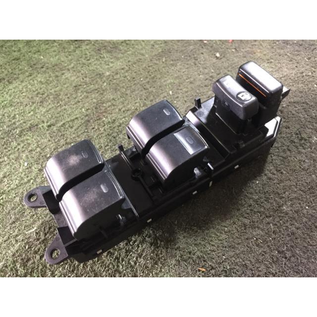 中古品　プリウスa パワーウィンドウスイッチパネル プリウスα DAA-ZVW41W パワーウインドウスイッチ 070 75818 : 原木