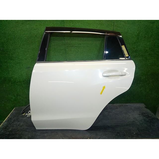 レヴォーグ DBA-VMG 左リアドア K1X 75884 : 原木リサイクルパーツ