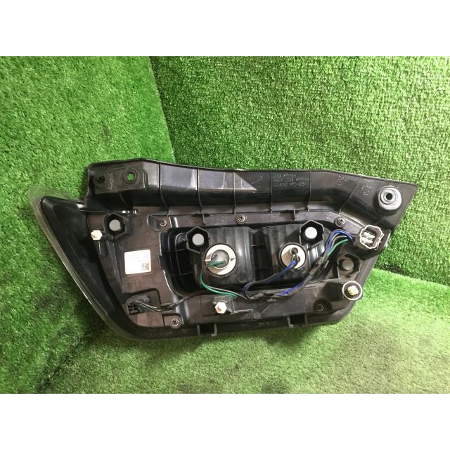 ワゴンR ワゴンR DAA-MH55S 右テールランプ リア レンズ ZWY ワゴンR ワゴンR DAA-MH55S 右テールランプ リア レンズ ZWY