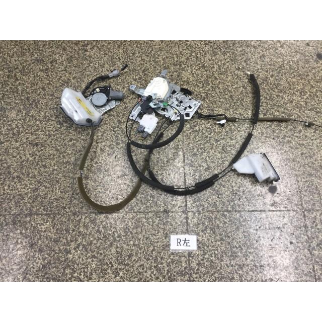 エルグランド DBA-PE52 左Rドアロック アクチュエータ GAE 78652