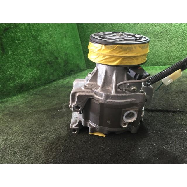 ミラ（ダイハツ） ミライース 5BA-LA350S エアコンコンプレッサー B83