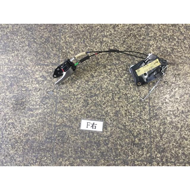 プリウス DAA-ZVW30 右Fドアロック アクチュエータ 1F7 78957 : 原木リサイクルパーツジェイ店 - 通販 - Yahoo ...