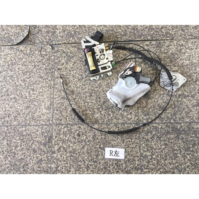 ウェイク DBA-LA700S 左Rドアロック アクチュエータ R59 79215 : 原木
