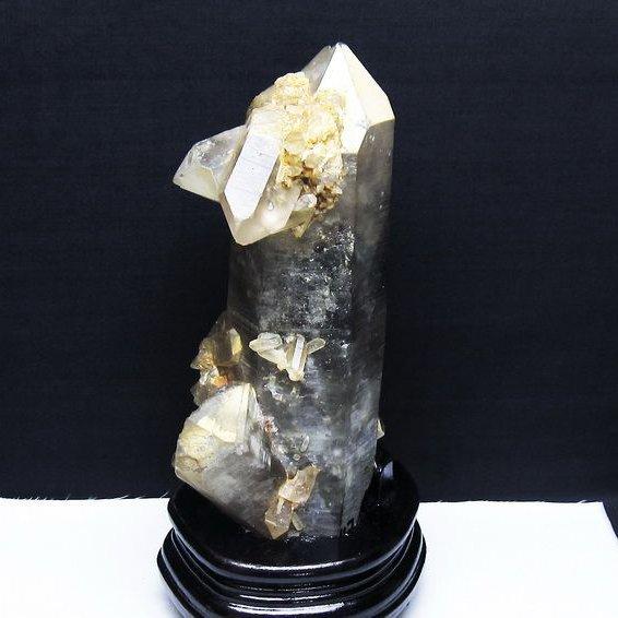 1.5Kgパワーストーン 天然石 ライトニング水晶クラスター t668-7735