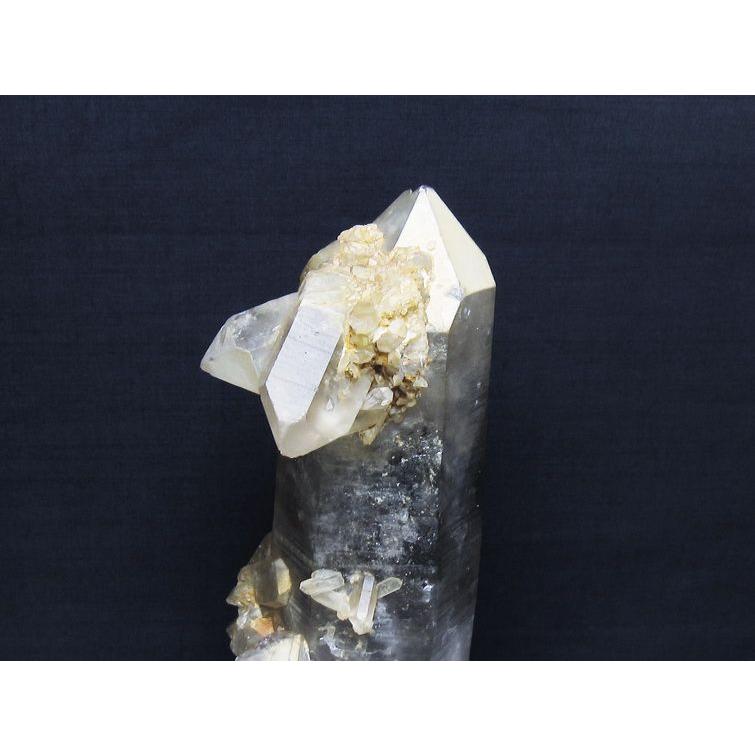 1.5Kgパワーストーン 天然石 ライトニング水晶クラスター t668-7735