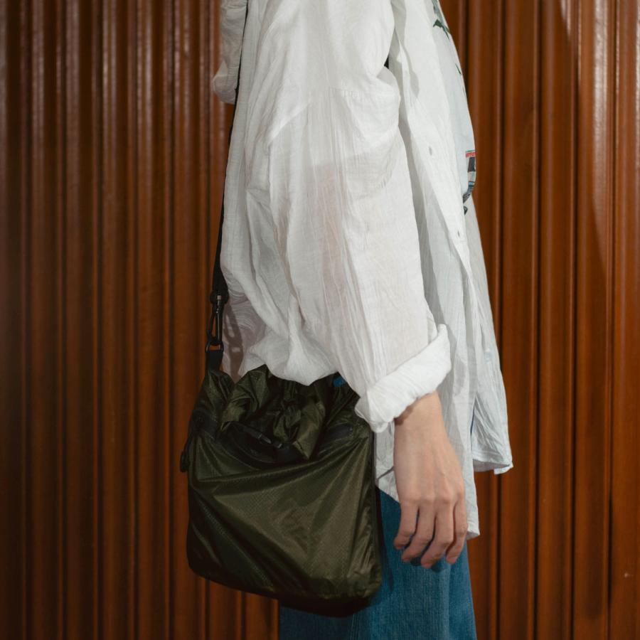 ドライバッグS nahe ネーエ 2WAY 4L スタッフバッグ ストラップ ショルダー 防水バッグ 収納 衣類 エコバッグ ダイビング プール 海水浴 スイミング 釣り サウナ | nahe | 26