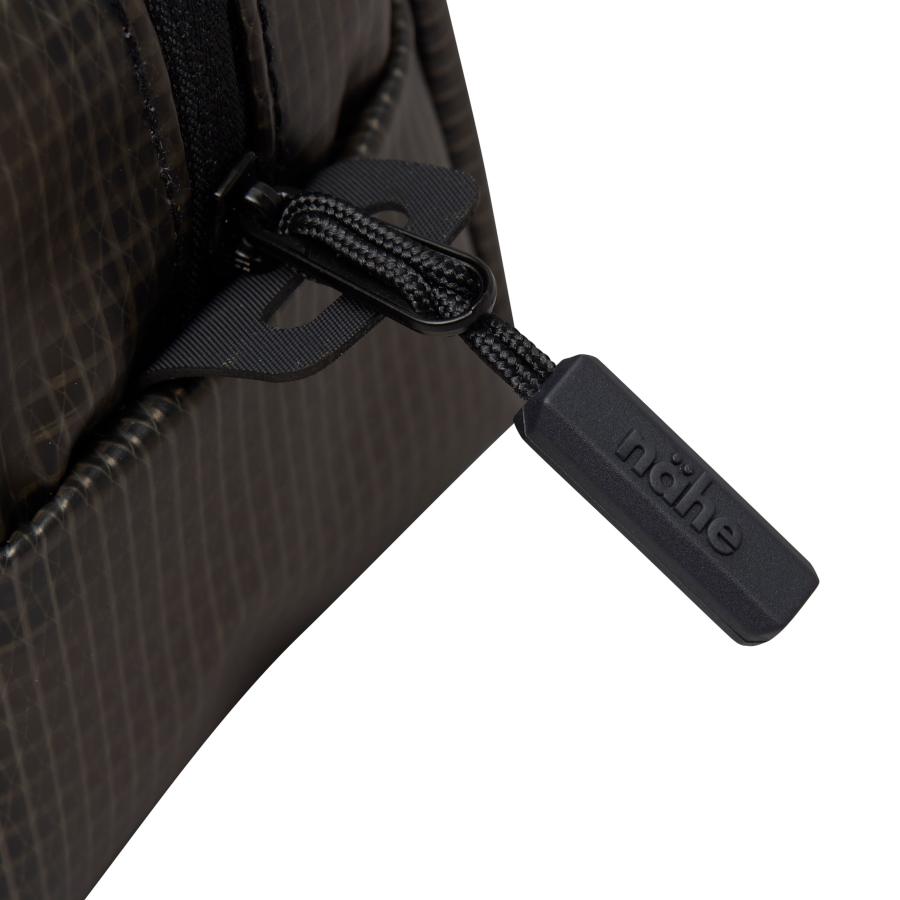ポーチ / nahe ネーエ ソフトグリッドポーチ S / 半透明 防滴 軽量 ボックス型 バッグインバッグ ガジェットポーチ トラベル アウトドア | nahe | 09
