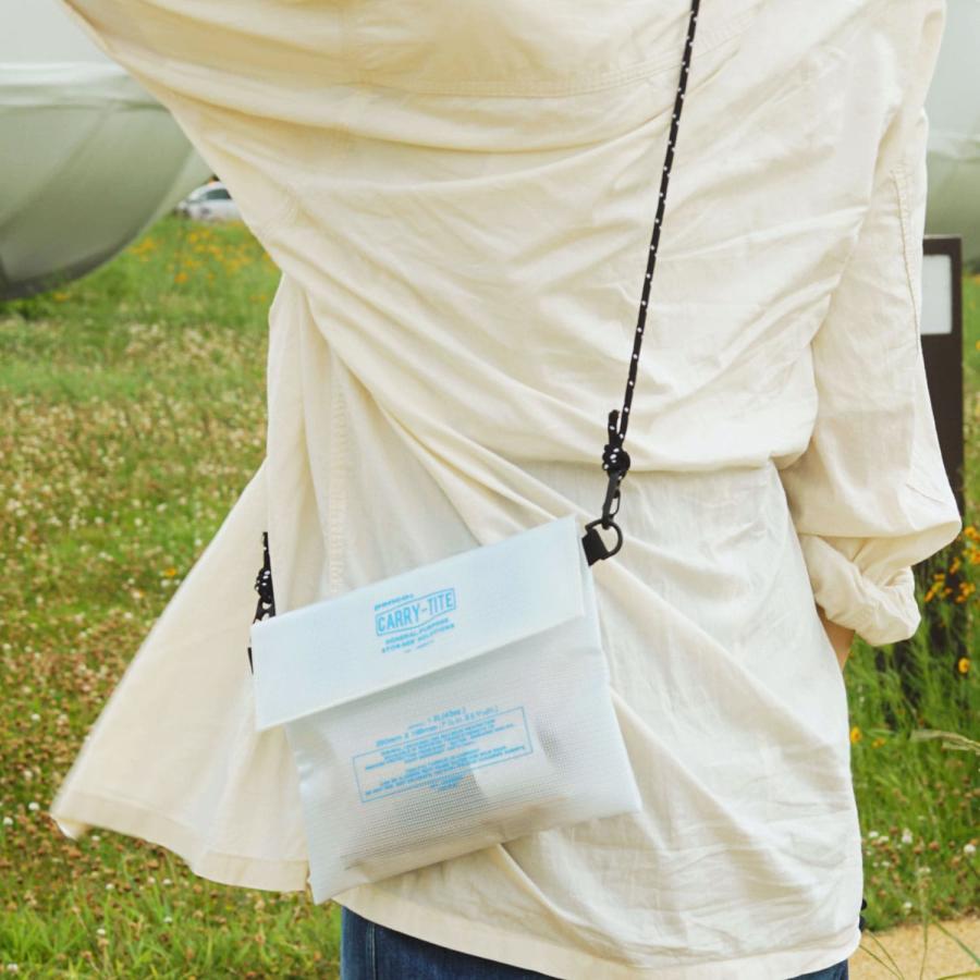 ポーチ メンズ レディース penco ペンコ キャリータイトケース クリア M サコッシュ ペン 筆箱 収納 水濡れ防止 大容量 旅行 トラベル | penco | 09