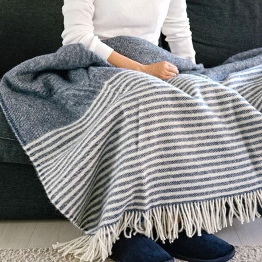 ブランケット Silkeborg シルケボー DANAJA ダナヤ ストライプ ウール100% 130×200 ひざ掛け 大判 北欧 おしゃれ 冬 毛布 膝掛 暖かい かわいい ギフト 贈り物 | 