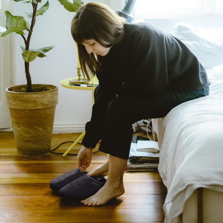 【正規販売店】SUBU サンダル スブ 冬用サンダル キャンプ アウトドア ルームシューズ スリッパ メンズ レディース 2025 おしゃれ 起毛 ギフト クロッグサンダル |  | 46