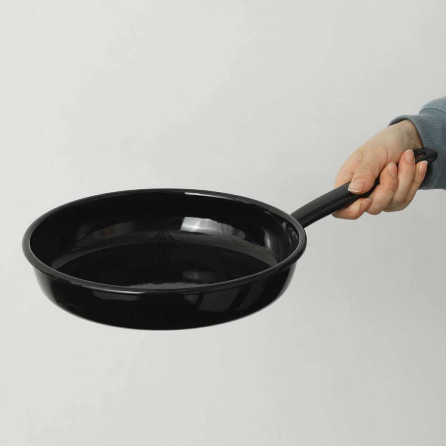 MUNDER社 ミュンダー社 Flying Pan フライパン 24cm ホーロー製 琺瑯 オーブン使用可 直火 ガス火 IH対応 おしゃれ クラシカル ギフト 引越し祝い 新生活 | MUNDER | 05