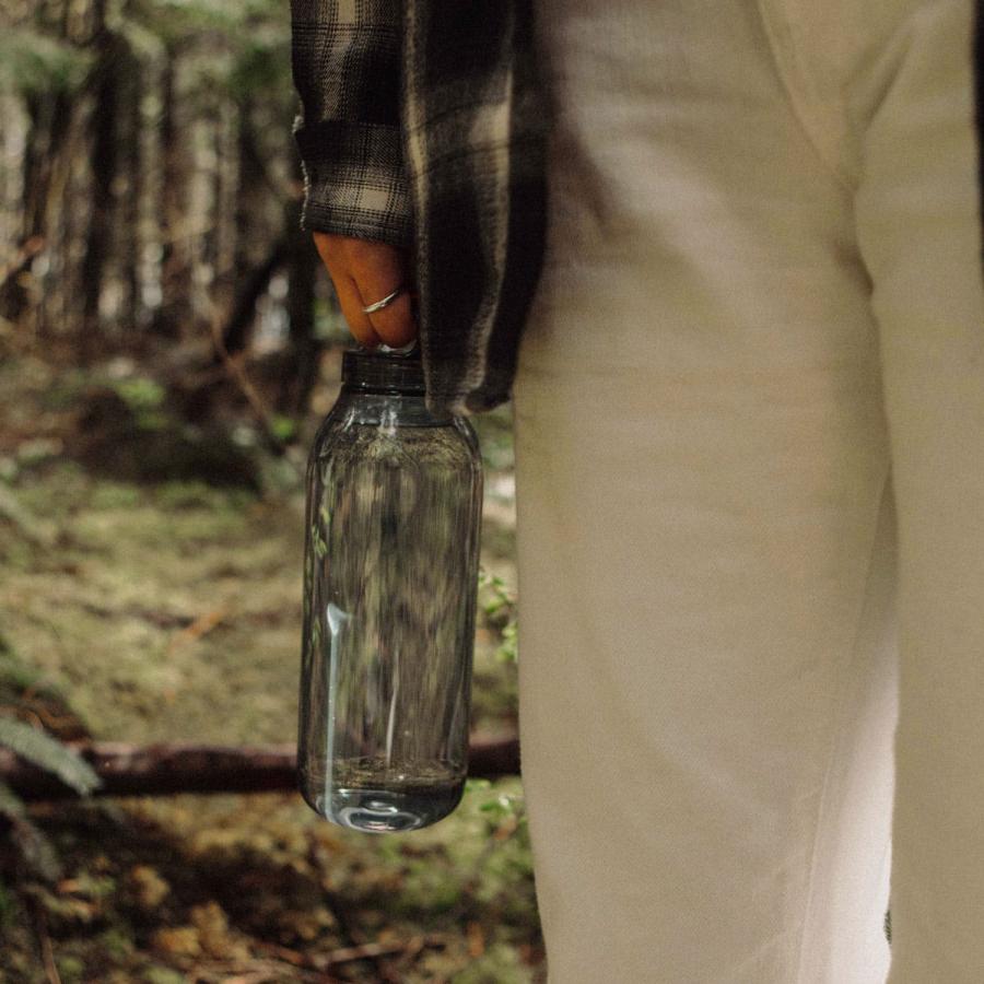 水筒 KINTO キントー ウォーターボトル 950ml タンブラー 大容量 持ち運び 蓋付き こぼれない 軽量 軽い マグボトル 取っ手 透明 食洗機対応 シンプル おしゃれ |  | 11