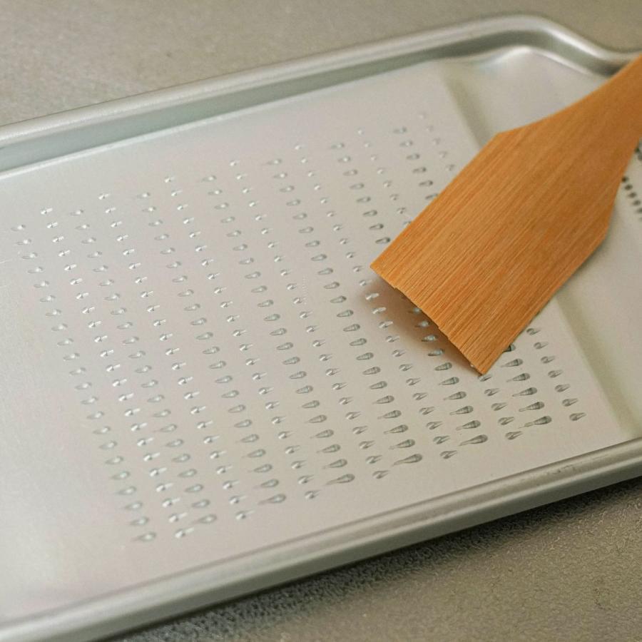 おろし金 松野屋 アルマイト理想おろし金 おろし器 アルミ おろし 大根おろし器 おろしがね 日本製 国産 キッチン 所 台所用品 キッチングッズ |  | 07