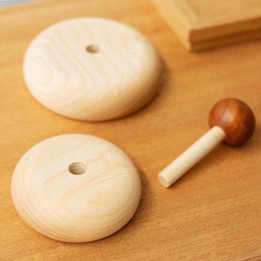 kochi 木製カガミモチ 鏡餅 木製 木製鏡餅 木の鏡餅 お正月 正月飾り ウッド 天然木 床の間飾り 卓上 置物 飛騨 木工家 オブジェ お飾り インテリア 玄関飾り |  | 09