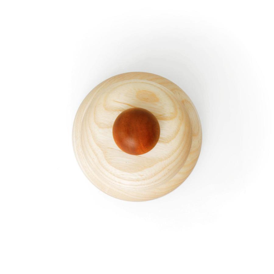 kochi 木製カガミモチ 鏡餅 木製 木製鏡餅 木の鏡餅 お正月 正月飾り ウッド 天然木 床の間飾り 卓上 置物 飛騨 木工家 オブジェ お飾り インテリア 玄関飾り |  | 03