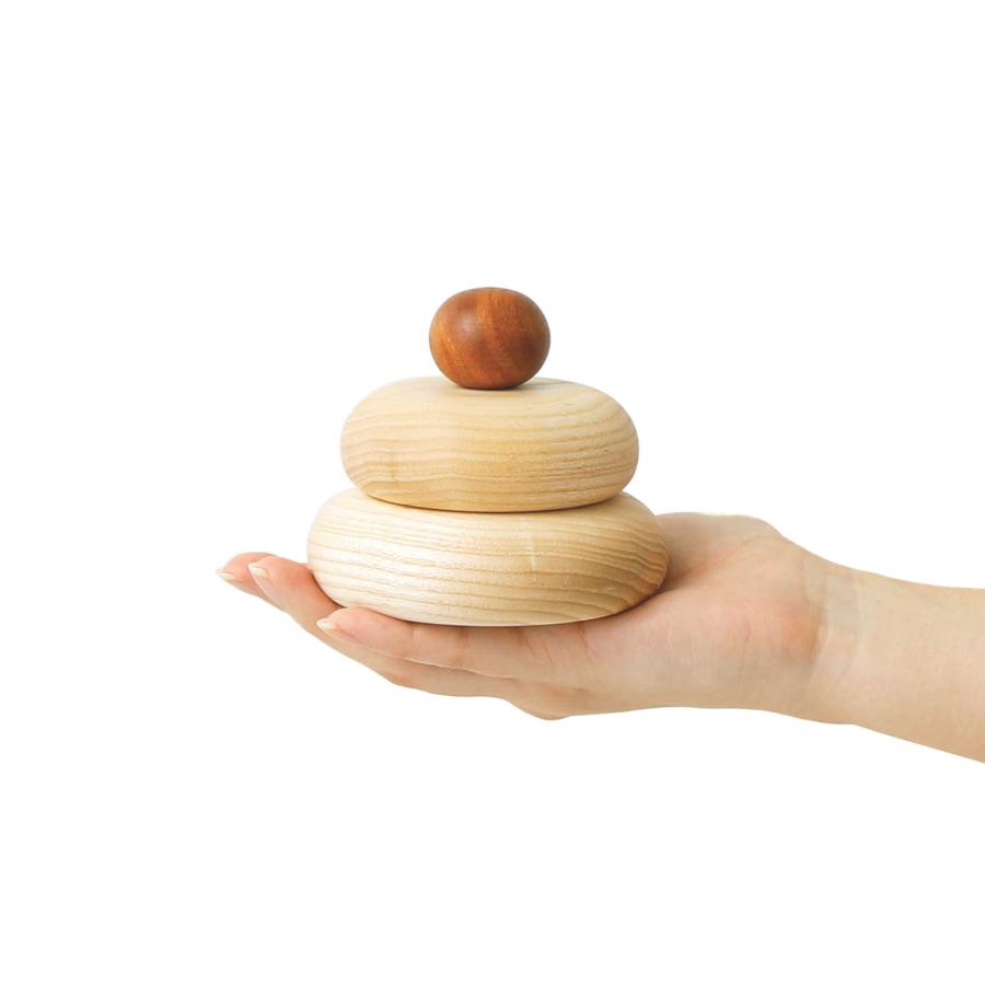 kochi 木製カガミモチ 鏡餅 木製 木製鏡餅 木の鏡餅 お正月 正月飾り ウッド 天然木 床の間飾り 卓上 置物 飛騨 木工家 オブジェ お飾り インテリア 玄関飾り |  | 07