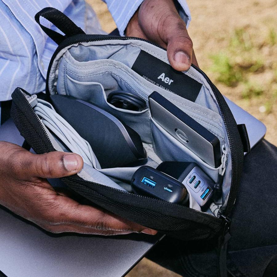ガジェットポーチ Aer エアー Slim Pouch 2 スリムポーチ2 トラベルポーチ ポーチ ブラック 旅行ポーチ ケーブル収納 マチあり 小さい 仕分け ポケット 父の日 | Aer | 14