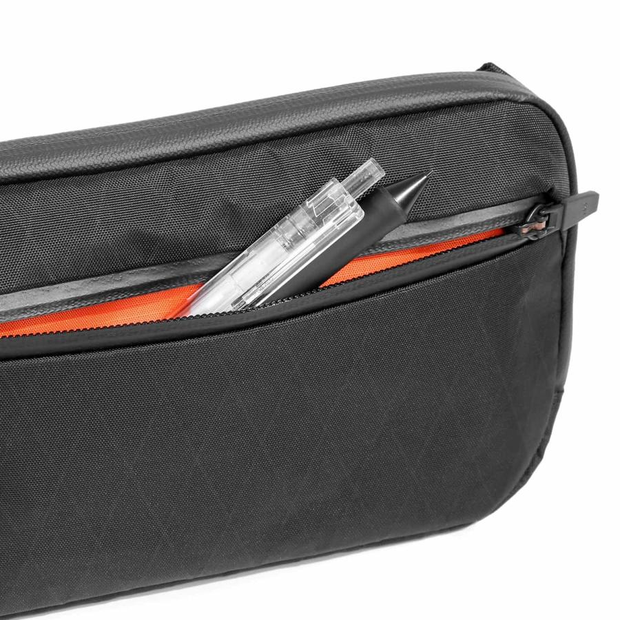 ガジェットポーチ Aer エアー Slim Pouch 2 X-PAC スリムポーチ2 エックスパック トラベル ポーチ メンズ ブラック 旅行 ケーブル収納 小さい 仕分け ポケット | Aer | 05