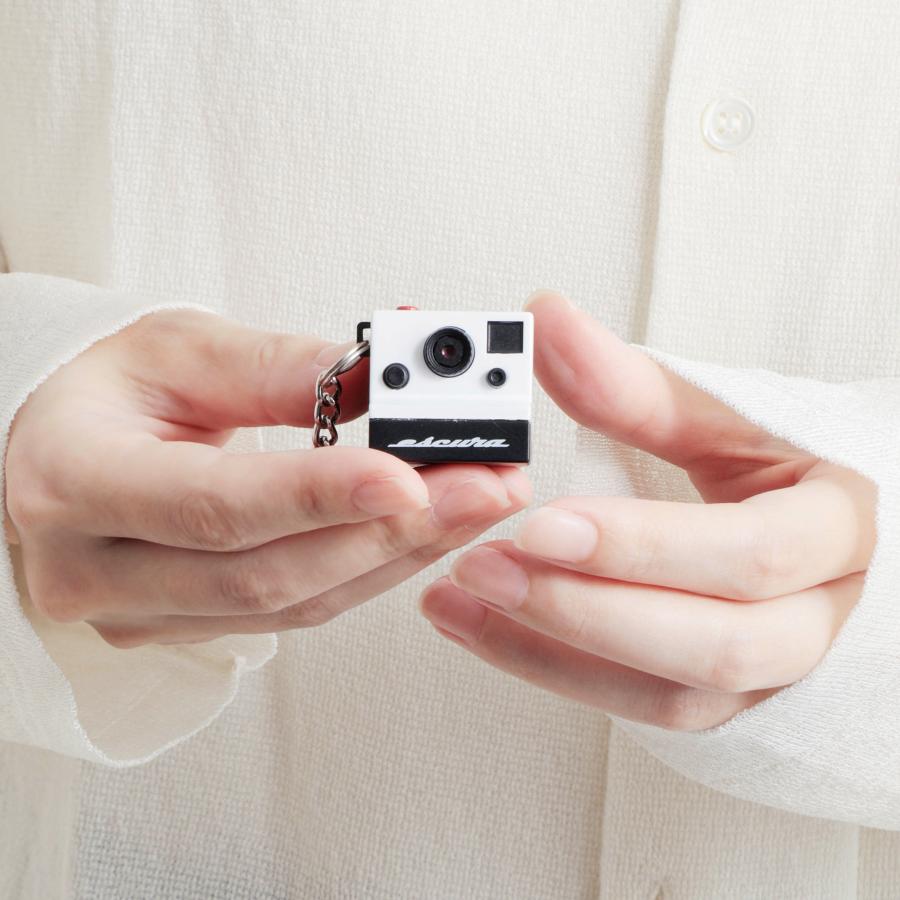 超小型 デジタルカメラ ESCURA Retro1 レトロ1 デジタルミニカメラ フィルムカメラ レトロ 軽量 携帯 コンパクト トイカメラ キーホルダー キーリング ギフト |  | 12