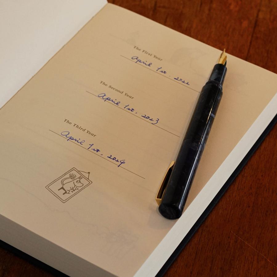 3年日記 Moomin ムーミン 日記帳 ダイアリー ログ 記録 三年 育児日記 ノート ミイ 北欧 かわいい おしゃれ お祝い ギフト プレゼント | HIGHTIDE | 18