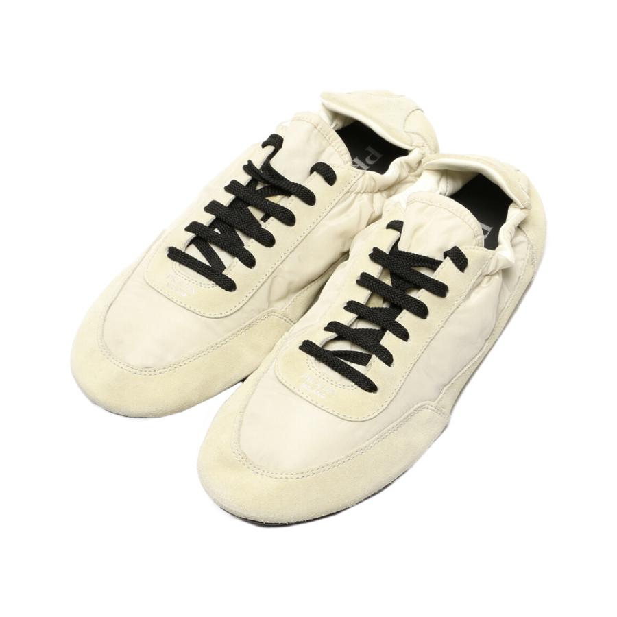 PRADA（プラダ） コラプス Re-Nylon xスエード スニーカー アイボリー