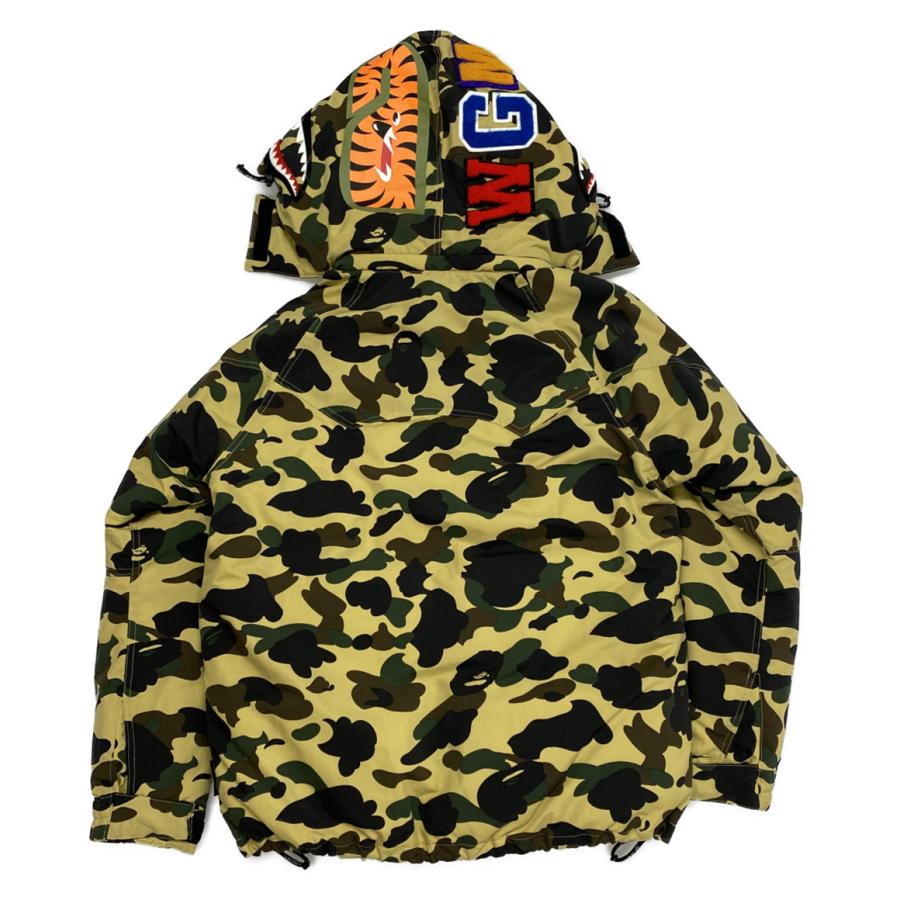 アベイシングエイプ ダウンジャケット 1ST CAMO SHARK SNOWBOARD DOWN 