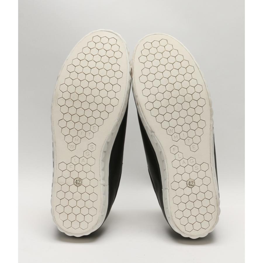 kazuyukikumagai whiteflags スニーカー kazuyukikumagai whiteflags スニーカー - メルカリ
