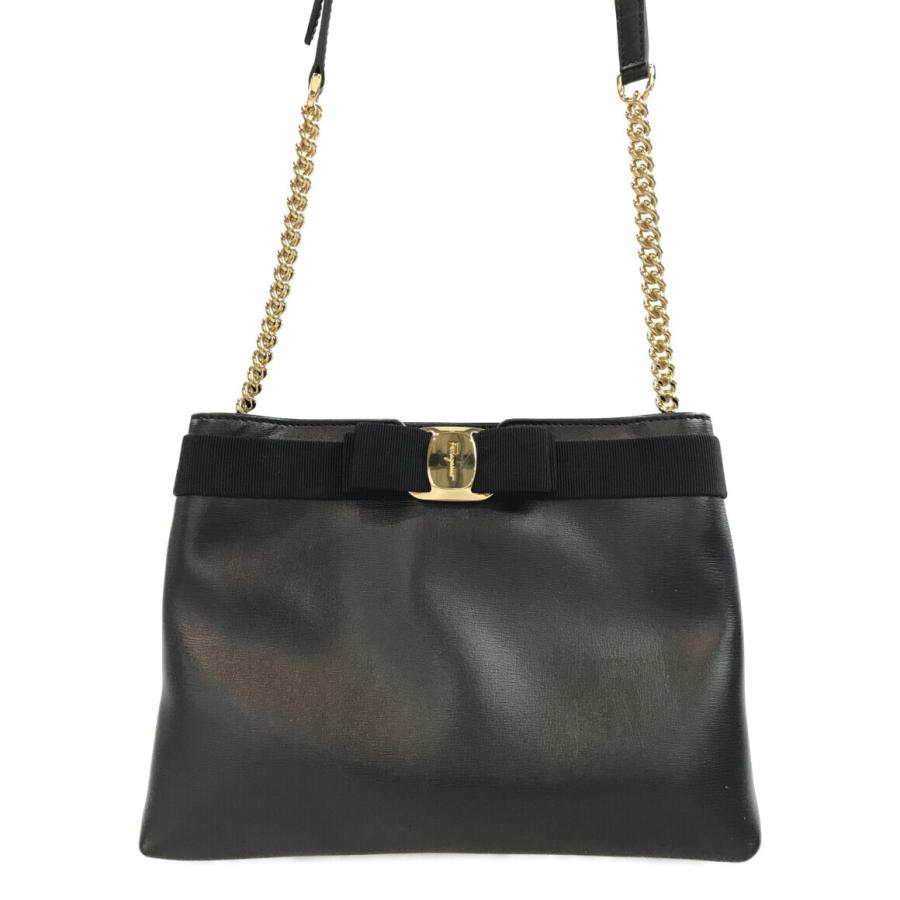 サルバトーレフェラガモ ミニショルダーバッグ 斜め掛け ヴァラ