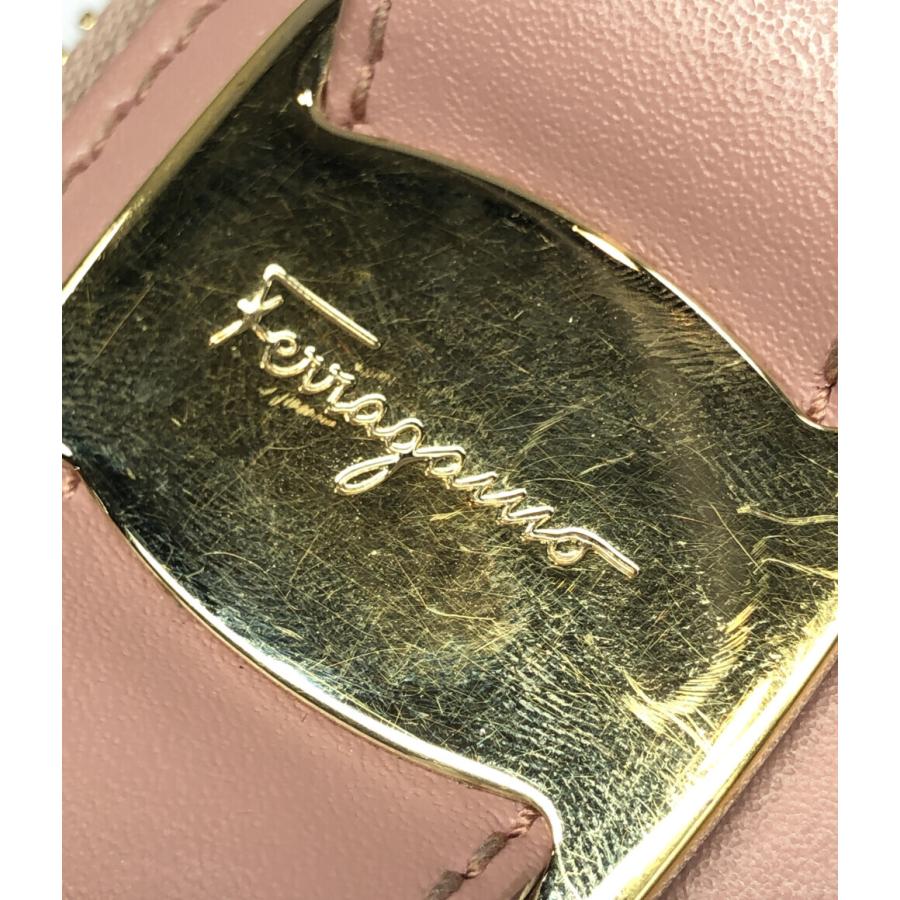 サルバトーレフェラガモ ラウンドファスナーコインケース ヴァラリボン