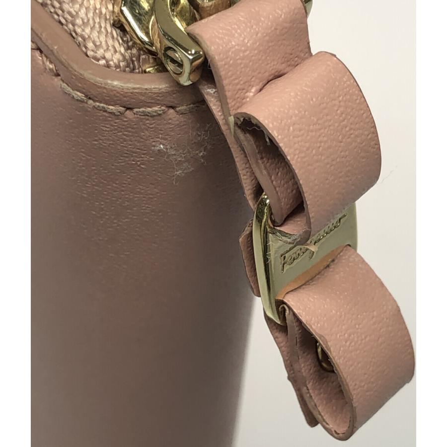 サルバトーレフェラガモ ラウンドファスナーコインケース ヴァラリボン