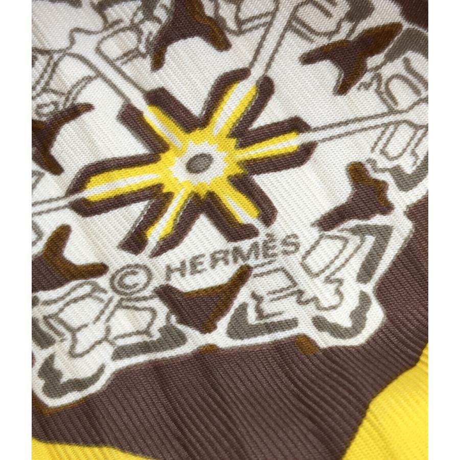 未使用　エルメス　Hermès　プリーツスカーフ L'hiver 冬の火 エルメス プリーツスカーフ シルク100％ 冬の火 FEUX DE L HIVER