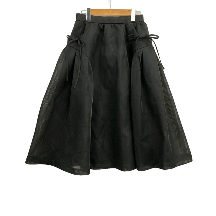 【美品】MARONENONFEE マーロンエノンフィ ブラウス ネイビー 紺 サイズ:38(M) | 22秋冬 ジャガード ペプラム ブラウス | 半袖 Vネック パフスリーブ | 日本製 | トップス シャツ【レディース】【中古】 Tops | MARONENONFEE マーロンエノンフィ 公式通販