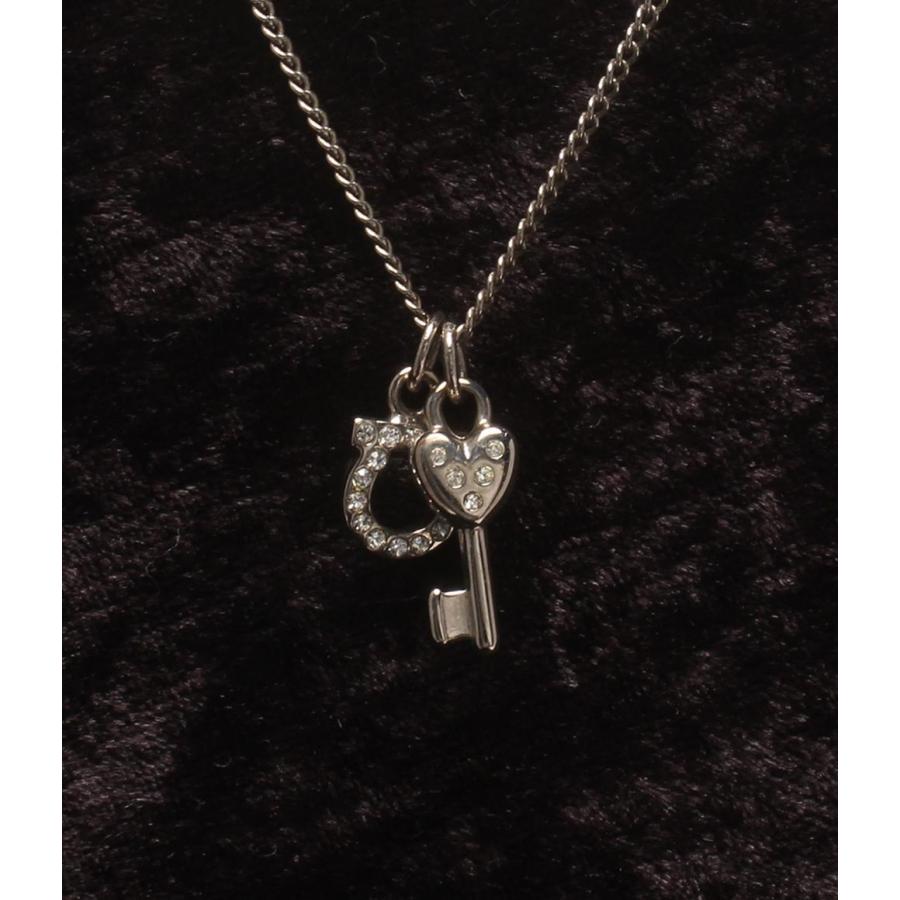 サルヴァトーレフェラガモ ネックレス ガンチーニモチーフ キー  