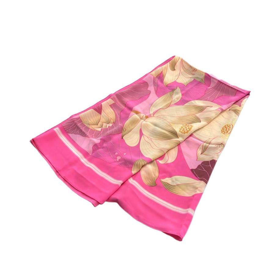 エルメス カレ140《蓮の花》シルクモスリン 大判スカーフ 花柄 タグ付き 美品 美品 エルメス スカーフ カレ140 シルク100% 蓮の花 FLEURS DE LOTUS