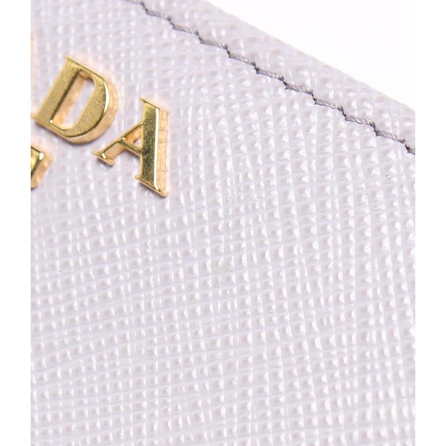 美品 プラダ 二つ折り財布 トライアングル サフィアーノ 1ML050