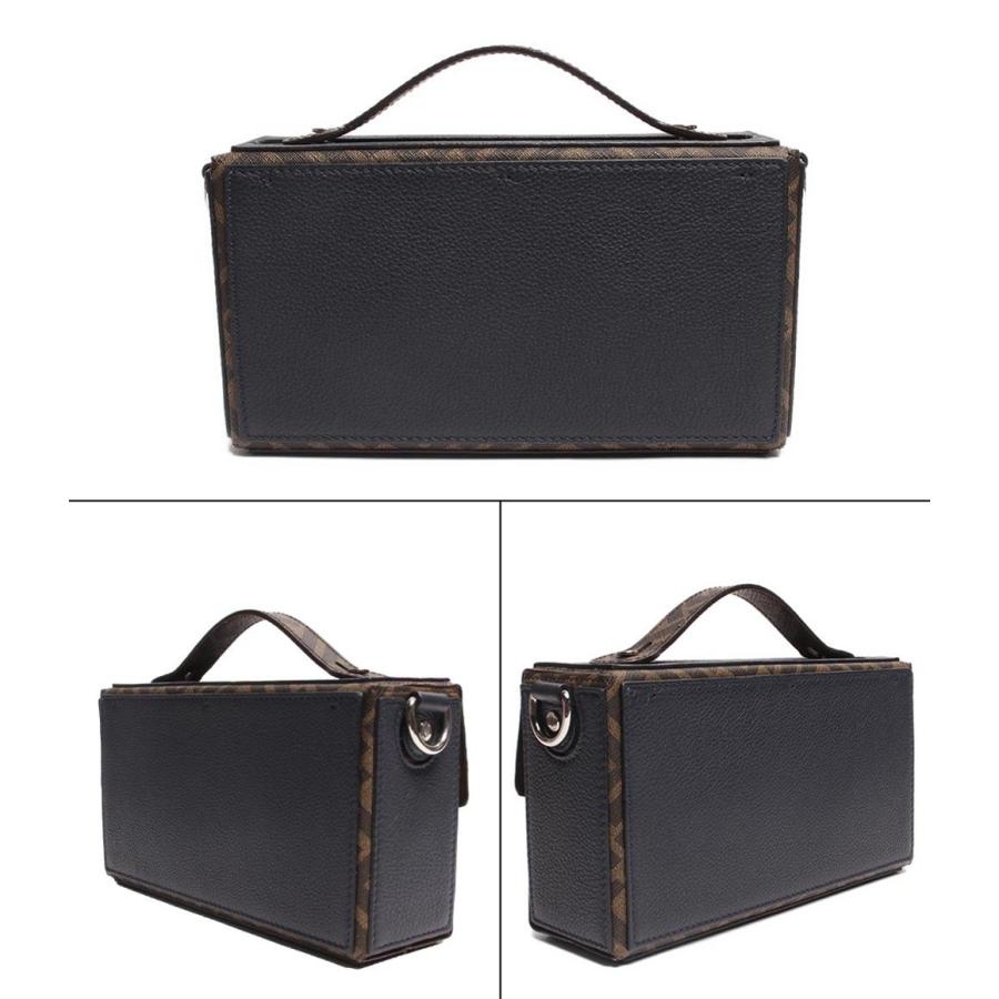 【大人気】FENDI コンパクト クロス ボディバッグ FFモチーフ フェンディ クロスボディバッグ ショルダーバッグ FFロゴ