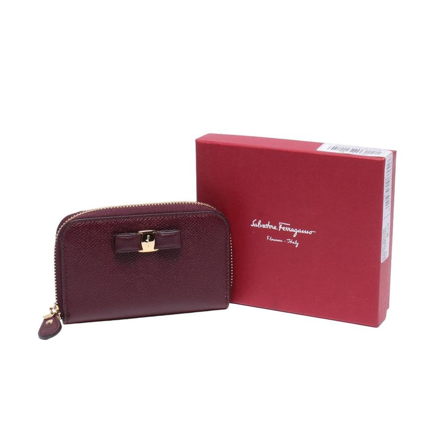 美品 サルヴァトーレフェラガモ コインケース カードケース ヴァラ