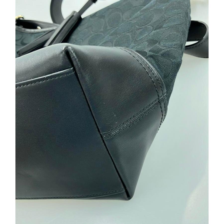 美品 コーチ ショルダーバッグ 斜め掛け シグネチャー F21551