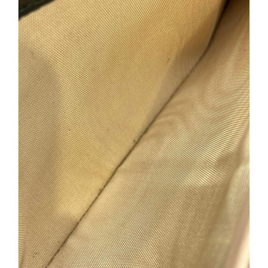 値引きの値引き 美品 フェラガモ クリーム色