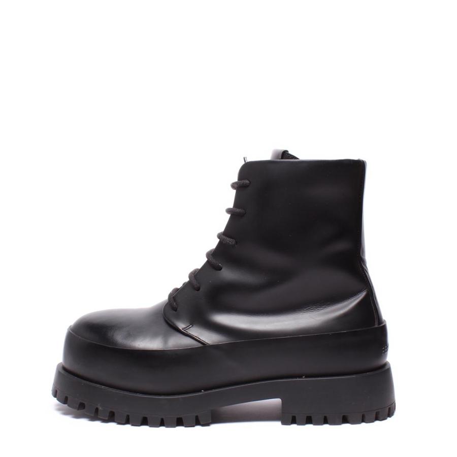 サルヴァトーレフェラガモ ショートブーツ 厚底 サイドファスナー Maxi