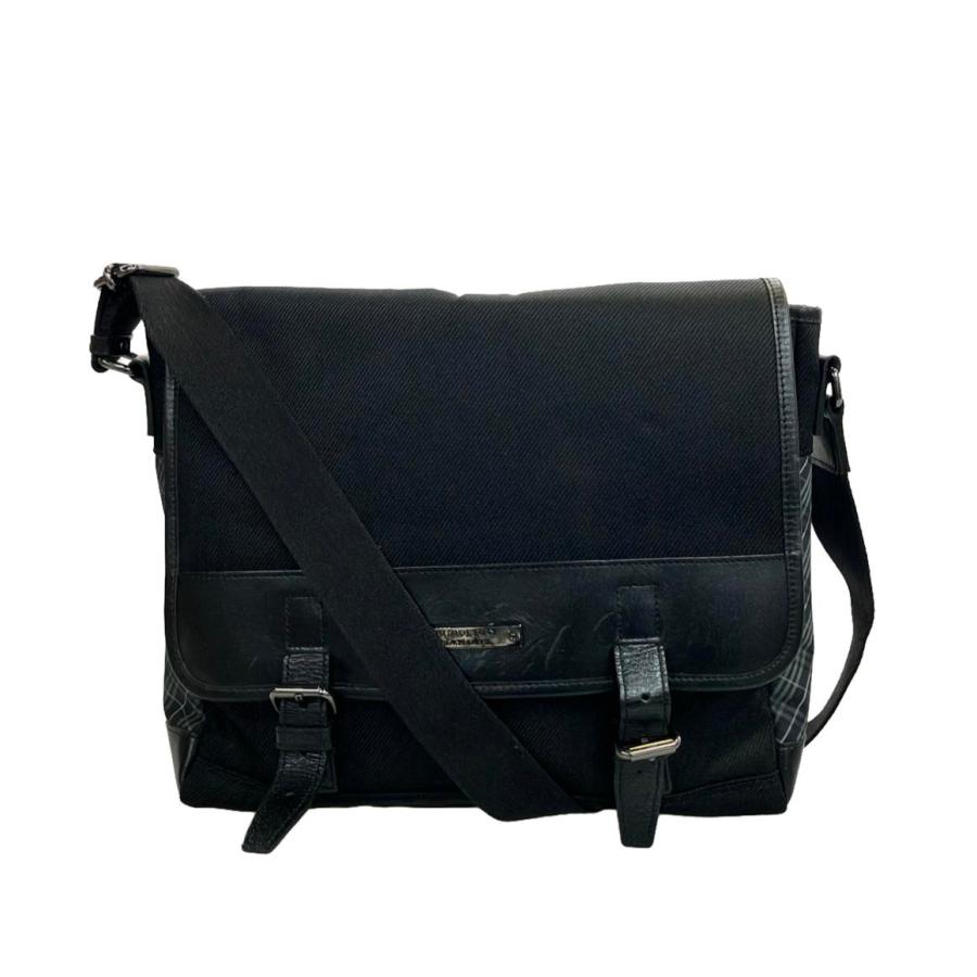 鑑定済BURBERRY ブラック ショルダーバッグ BURBERRY ブラックレザー ショルダーバッグ