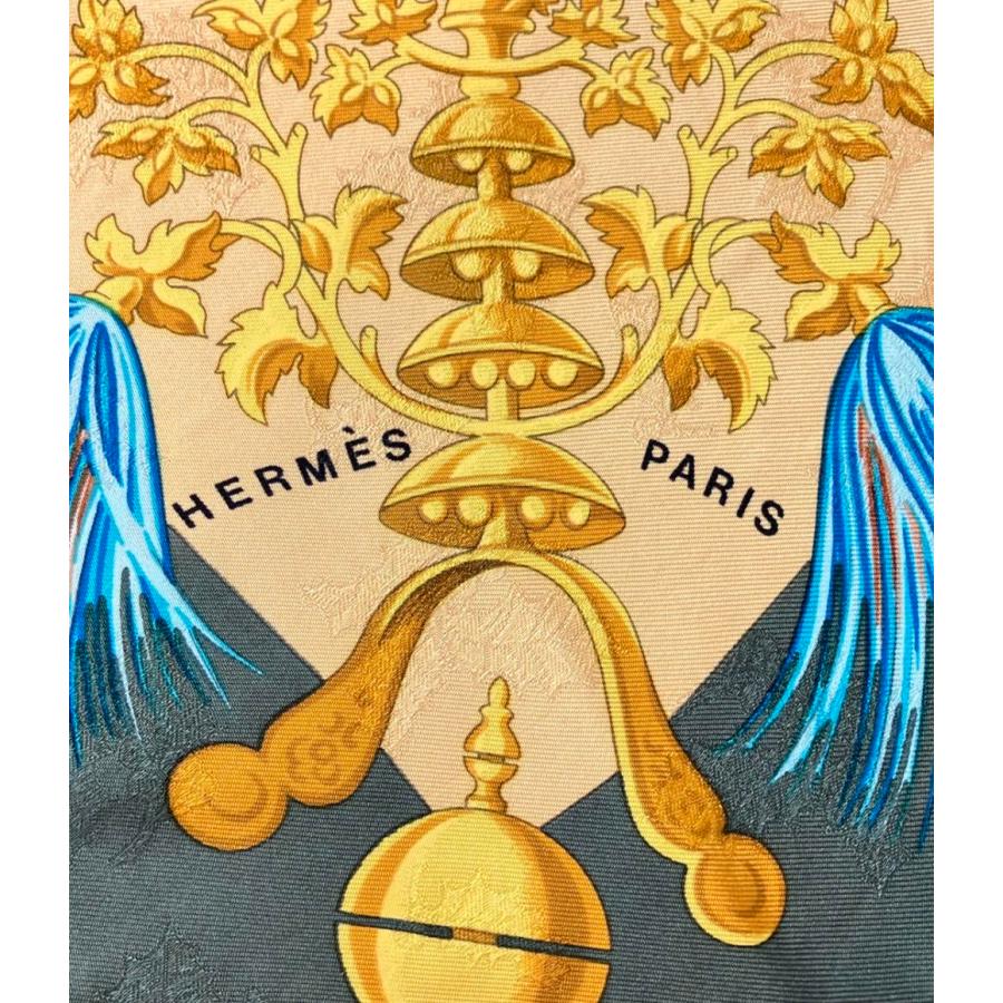 エルメス HERMESスカーフ カレ90 シルク100% 美品 エルメス スカーフ カレ90 シルク100% 羽と鐘 plumes et