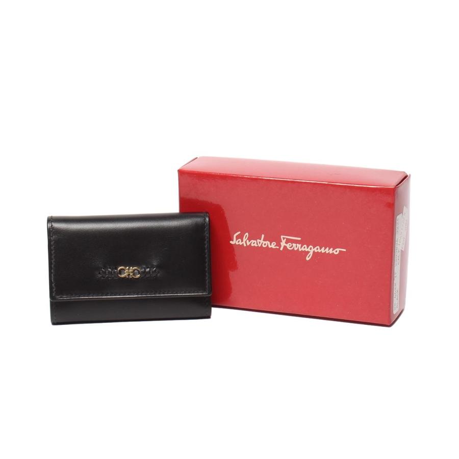 ✨新品未使用・箱付き✨　Ferragamo キーケース　Wガンチーニ　6連 FERRAGAMO - FERRAGAMO キーケース6連 ガンチーニ ホワイトの