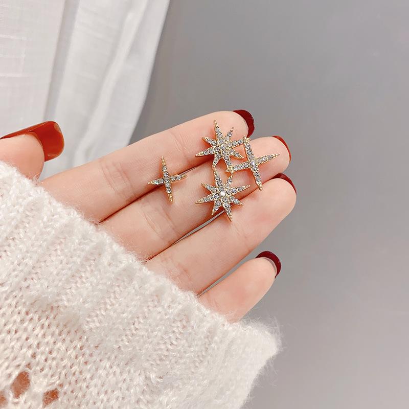 送料無料 アシンメトリー スター ピアス 可愛い 星 キラキラ ライン