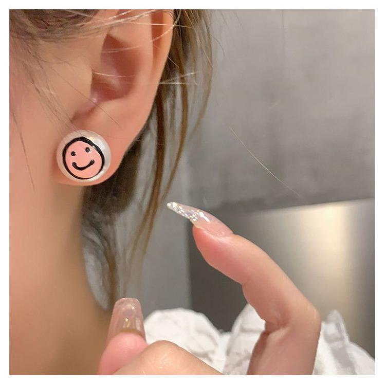送料無料 ニコちゃん ピアス パール 可愛い 面白 にこにこ 笑顔 大人